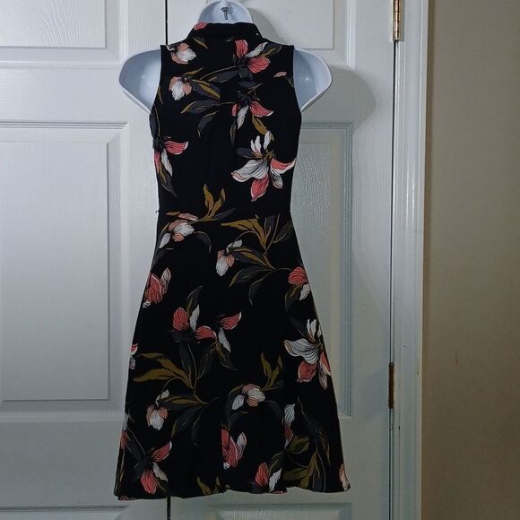 Ann Taylor Factory  Petite  navy floral print A Line dress Sz 00P NWOT - Picture 5 of 8